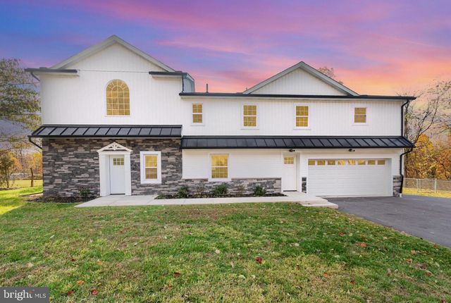 481 Sample Bridge Rd, Enola, PA 17025