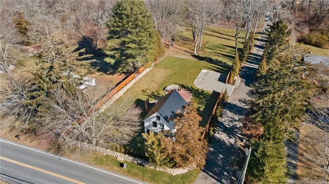 176 Great Neck Rd, Waterford, CT 06385