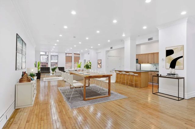 54 Stone St #4, New York, NY 10004