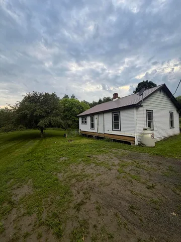 32 Herring Street, Dover Foxcroft, ME 04426