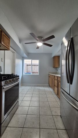 1621 W  Douglas Rd, Stockton, CA 95207