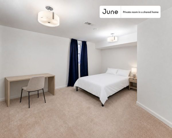 1107 1/2 M St NW #BD, Washington, DC 20005