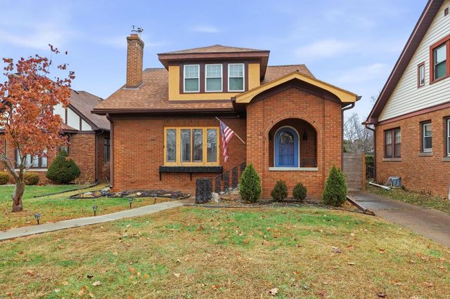 2911 21st Ave, Rock Island, IL 61201