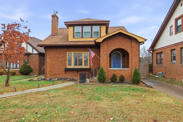 2911 21st Ave, Rock Island, IL 61201