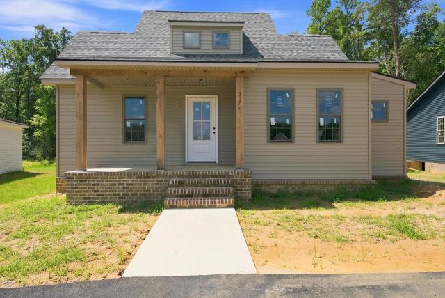 317 Zion Dr, Farmville, VA 23901