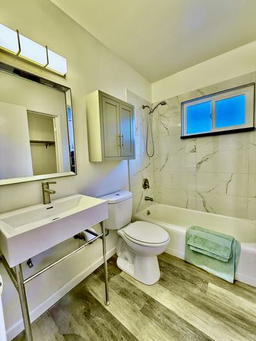 5510 Corteen Pl #11, Valley Village, CA 91607
