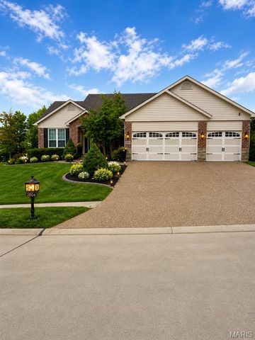 2004 Homefield Ridge Dr, O'Fallon, MO 63366
