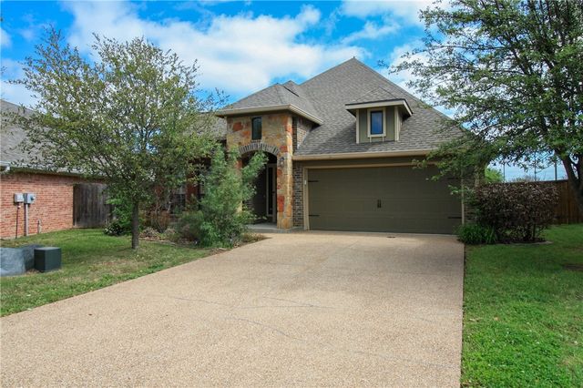 1017 Windstone Dr, Woodway, TX 76712
