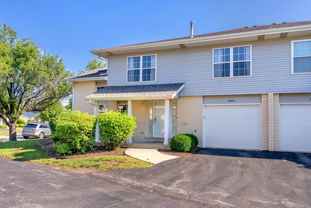 17025 Circle Dr W, Tinley Park, IL 60477