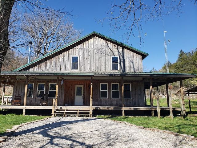 443 County Road 955, Squires, MO 65755
