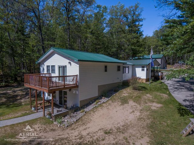 1941 High Rd, Roscommon, MI 48653