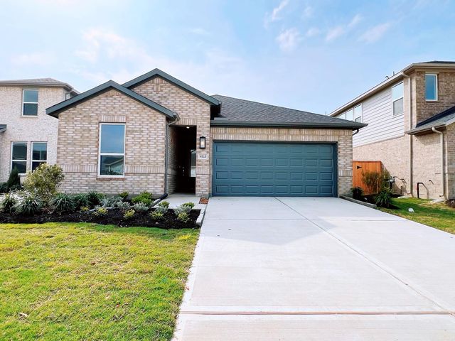 9515 Angelina Water Dr, Cypress, TX 77433