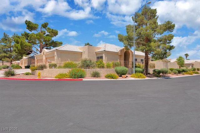 471 Fallwood Ln, Las Vegas, NV 89107