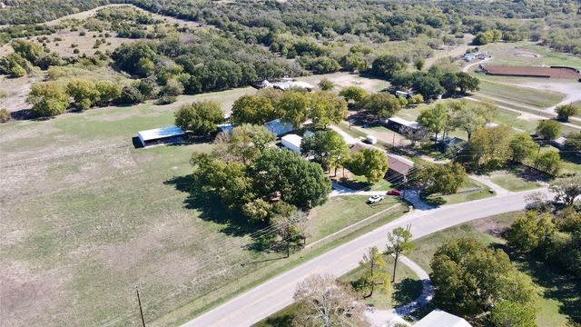2715A Tin Top Rd, Weatherford, TX 76087