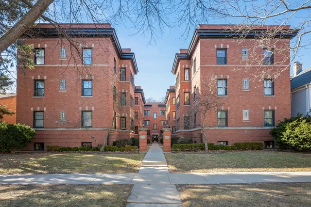 2016.5 Sherman Ave #1S, Evanston, IL 60201
