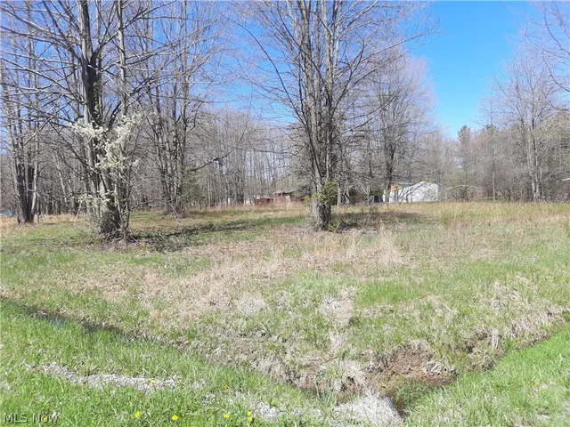 Quincy Ln, Linesville, PA 16424