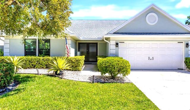 13005 Meadowbreeze Dr, Wellington, FL 33414
