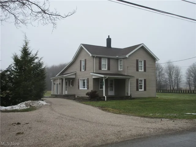 5654 Chestnut St, Andover, OH 44003