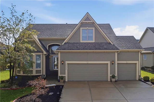 19313 W  98th St, Lenexa, KS 66220