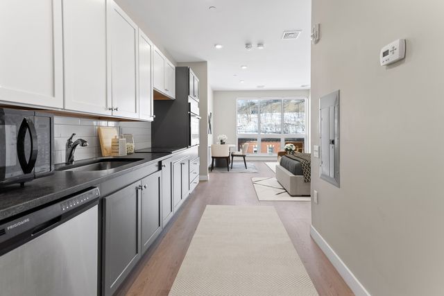 35 Huntington Ave #305, Boston, MA 02116