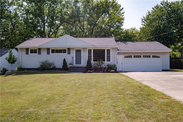 12668 Janette Ave, Strongsville, OH 44136