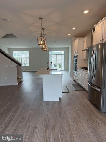 7464 Wilmer Way, Manassas, VA 20109