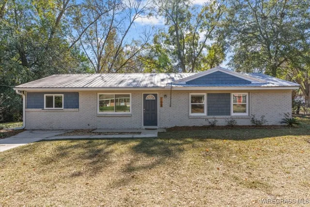105 Deerfield Drive, Enterprise, AL 36330