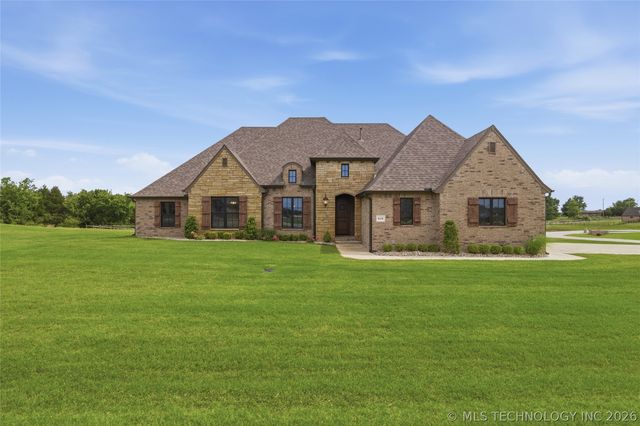 8438 E  106th Pl N, Owasso, OK 74055