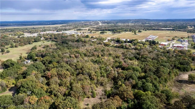 W  Pryor Ave, Pocola, OK 74902