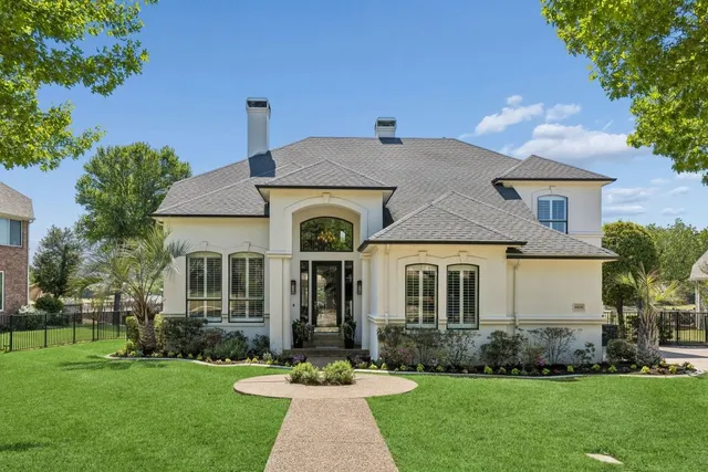 1908 Shumard Oak Ln, Irving, TX 75063