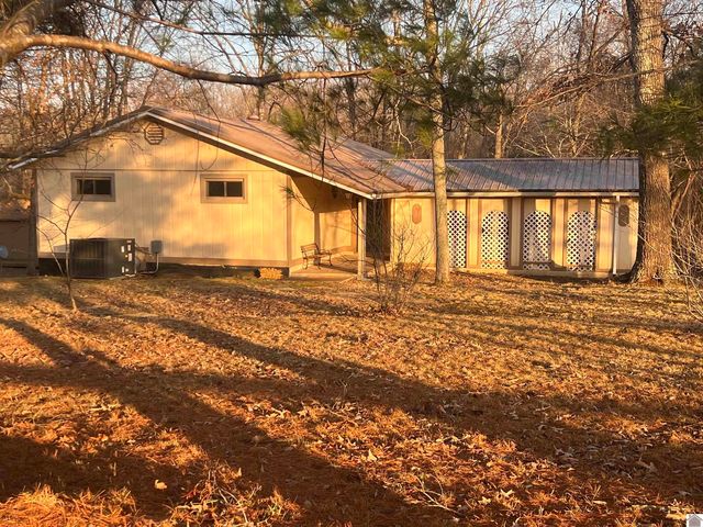 3960 Witty Ln, Hopkinsville, KY 42240