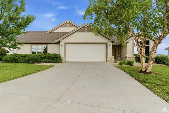 2055 Grand Ridge Ct, Manhattan, KS 66503