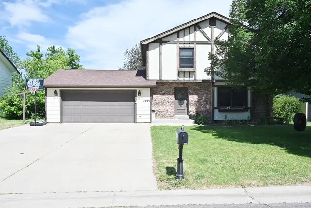 1993 Colonial Dr, Sheridan, WY 82801