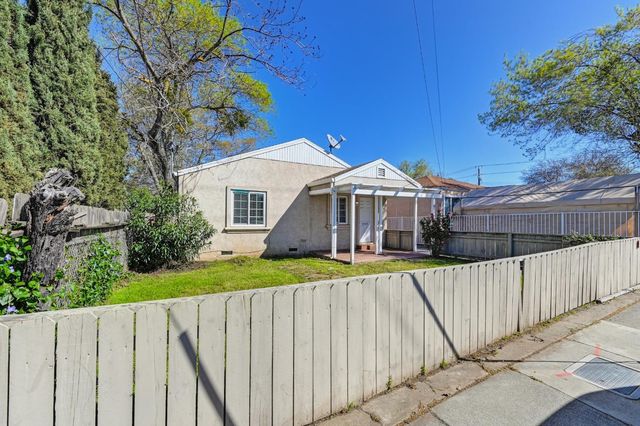 859 Eleanor Ave, Sacramento, CA 95815