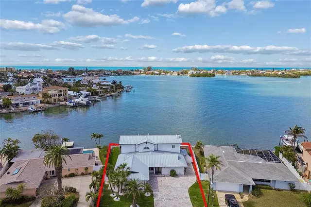 478 Harbor Dr N, Indian Rocks Beach, FL 33785