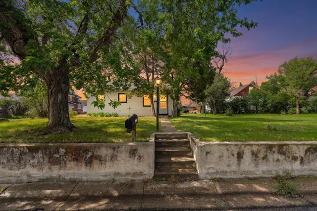 736 Avon St, Sheridan, WY 82801