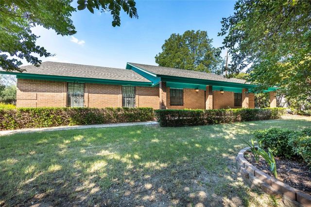5429 Booker T St, Fort Worth, TX 76105