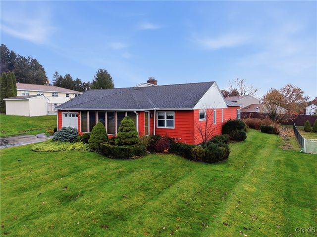 108 W  Genesee Rd, Camillus, NY 13031