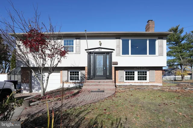 143 Fairmount Ave, Blackwood, NJ 08012