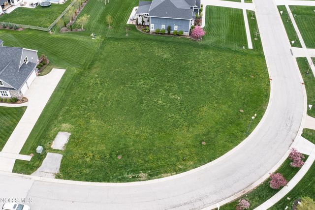 3724 Turtle Creek Dr, Perrysburg, OH 43551