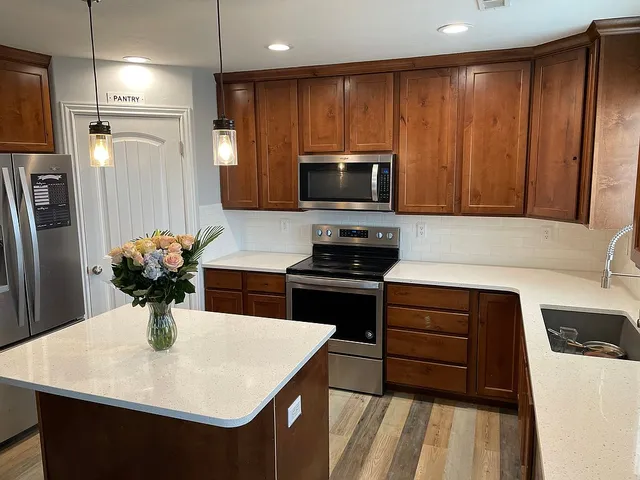 6563 S  Days End Ct, West Jordan, UT 84081