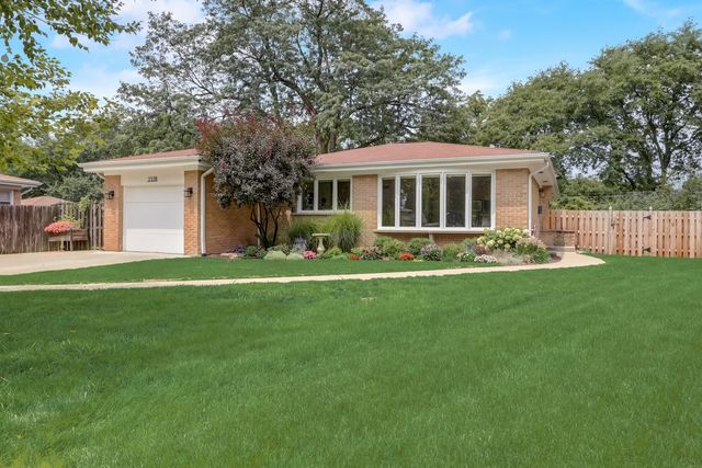 2538 William Ave, Glenview, IL 60025