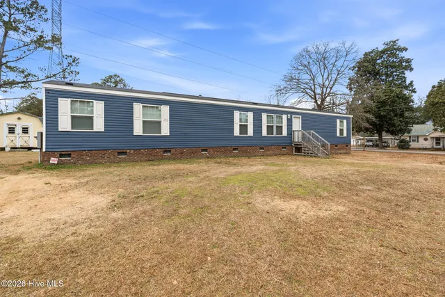 102 Chestnut Lane, Rockingham, NC 28379