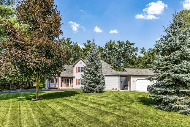 3266 W  Maplehurst Dr, Roscommon, MI 48653