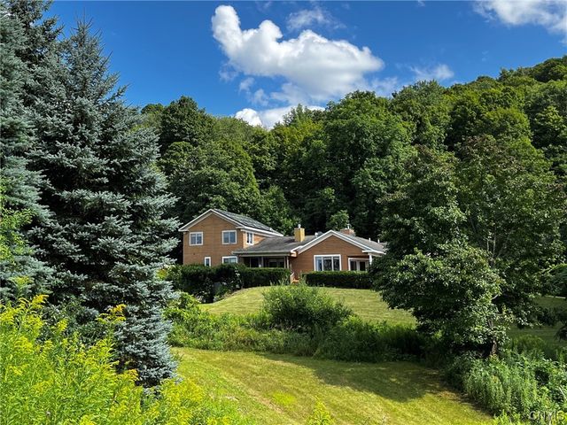 4230 State Route 46, Munnsville, NY 13409