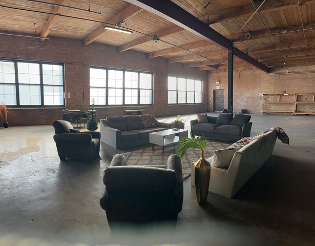 3134 W  Carroll Ave, Chicago, IL 60612