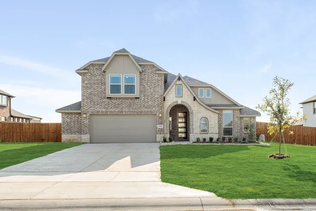 12704 Whispering Wind Dr, Godley, TX 76044