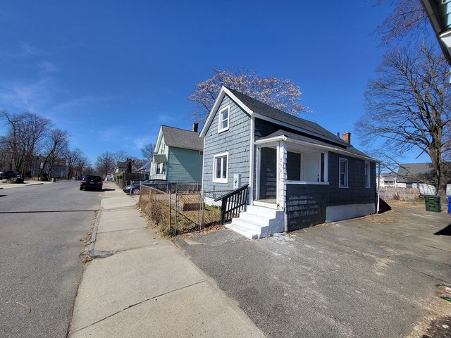 290 Quincy St, Springfield, MA 01109