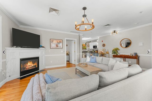 601-611 E  Broadway #3, Boston, MA 02127