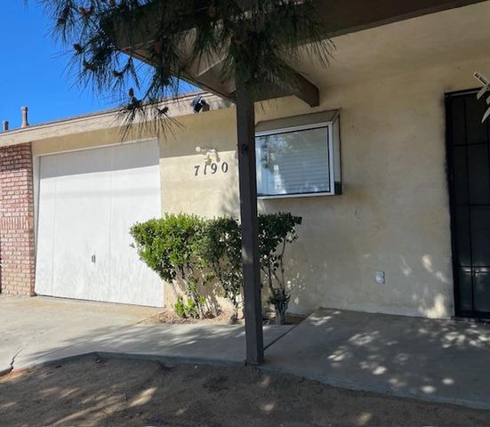 7190 Airway Ave #B, Yucca Valley, CA 92284